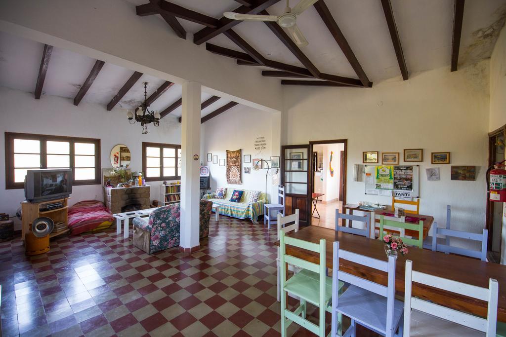 Hostel Aneley Tanti Extérieur photo